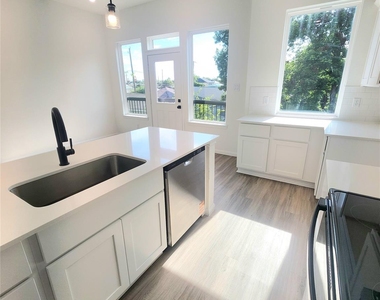 4713 Mallow Street - Photo Thumbnail 10