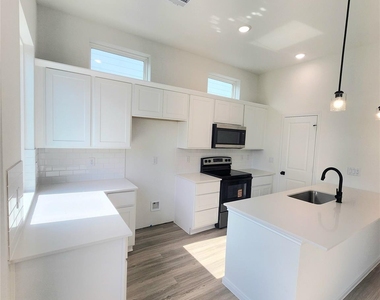 4713 Mallow Street - Photo Thumbnail 11