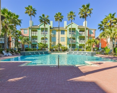7000 Seawall Boulevard - Photo Thumbnail 20