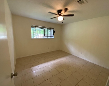7710 Ashmole Lane - Photo Thumbnail 19