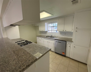 7710 Ashmole Lane - Photo Thumbnail 8