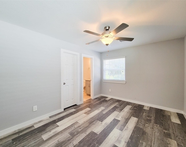 7202 Sandle Street - Photo Thumbnail 6