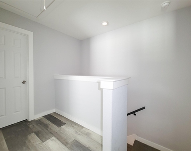 7202 Sandle Street - Photo Thumbnail 4