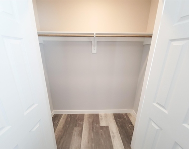 7202 Sandle Street - Photo Thumbnail 1