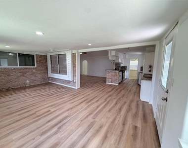 12214 Corona Lane - Photo Thumbnail 30