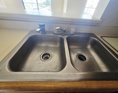 2826 S Bartell Drive - Photo Thumbnail 9