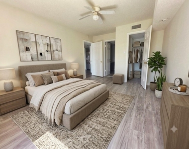 2826 S Bartell Drive - Photo Thumbnail 1