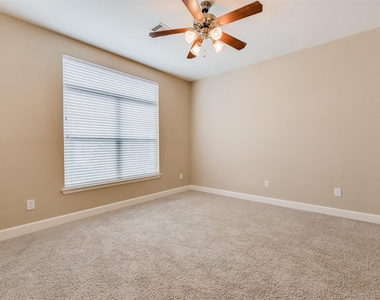 5807 Larkin Street - Photo Thumbnail 25