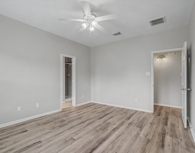 19206 Terra Forest Court - Photo Thumbnail 15