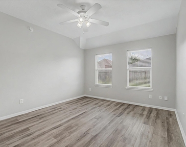 19206 Terra Forest Court - Photo Thumbnail 13