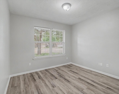 19206 Terra Forest Court - Photo Thumbnail 25