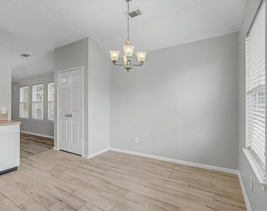 19206 Terra Forest Court - Photo Thumbnail 11