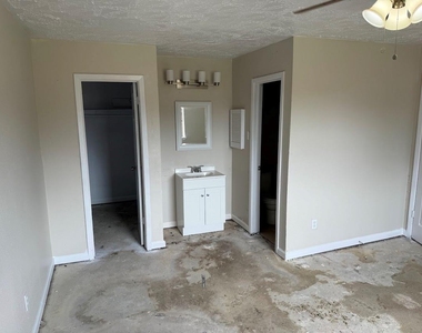 16528 Monte Carlo Lane - Photo Thumbnail 6