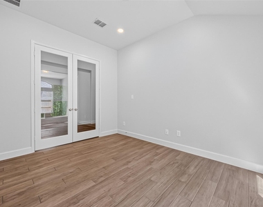 232 W Netleaf Court - Photo Thumbnail 9