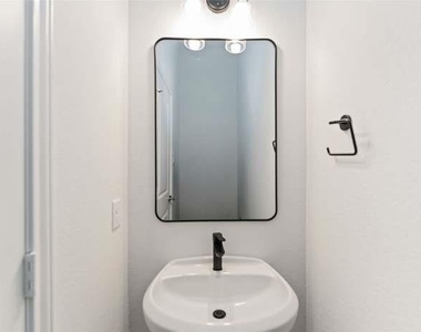 4710 Mallow Street - Photo Thumbnail 7