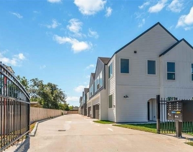 4710 Mallow Street - Photo Thumbnail 1