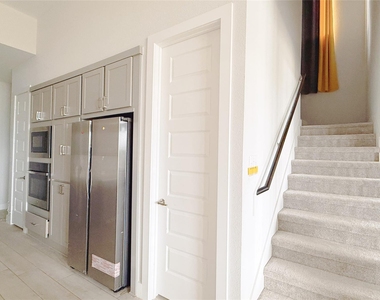 5918 Emerald Ranch Lane - Photo Thumbnail 18