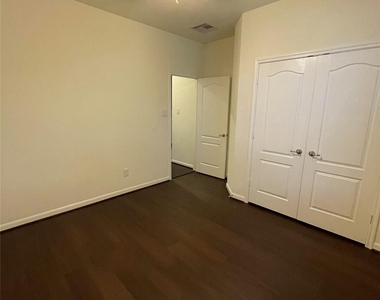 16511 Winthrop Bend Drive - Photo Thumbnail 15