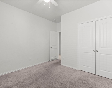 4234 Green Landing Drive - Photo Thumbnail 24