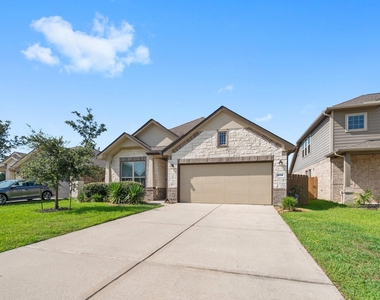 4234 Green Landing Drive - Photo Thumbnail 1