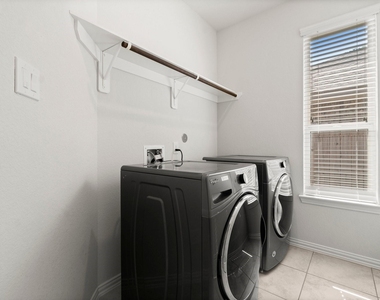 4234 Green Landing Drive - Photo Thumbnail 19