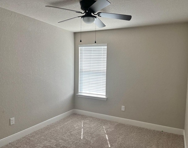 1664 Barrett Avenue - Photo Thumbnail 5
