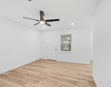 5023 Cosby Street - Photo Thumbnail 6