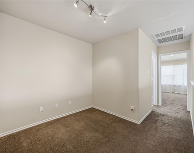 2951 Hackamore Hollow Lane - Photo Thumbnail 19