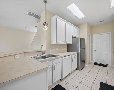2951 Hackamore Hollow Lane - Photo Thumbnail 7
