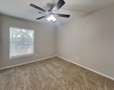9530 Cabin Creek Drive - Photo Thumbnail 15