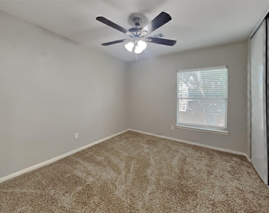 9530 Cabin Creek Drive - Photo Thumbnail 13