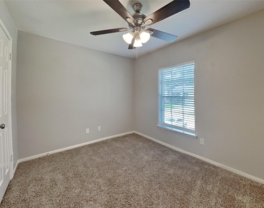 9530 Cabin Creek Drive - Photo Thumbnail 16
