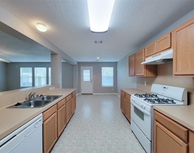 20759 Cypress Crescent Lane Lane - Photo Thumbnail 25