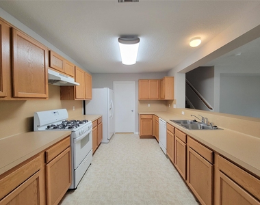 20759 Cypress Crescent Lane Lane - Photo Thumbnail 8