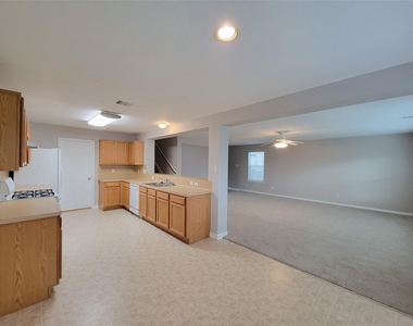 20759 Cypress Crescent Lane Lane - Photo Thumbnail 9