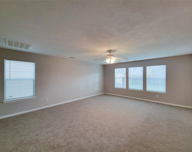 20759 Cypress Crescent Lane Lane - Photo Thumbnail 11