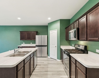 15556 Mallow Court - Photo Thumbnail 6