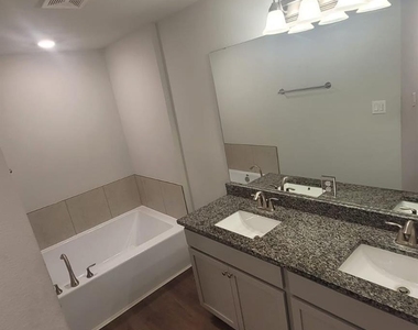 439 Long Beach Bay Drive - Photo Thumbnail 10