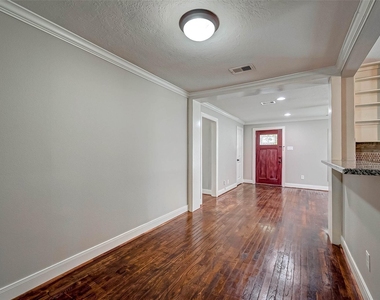 1510 Walton Street - Photo Thumbnail 15