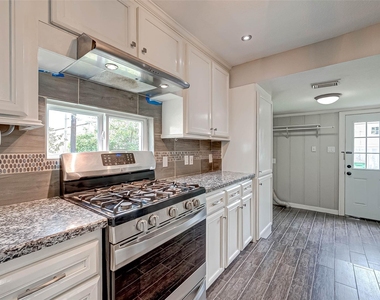 1510 Walton Street - Photo Thumbnail 20