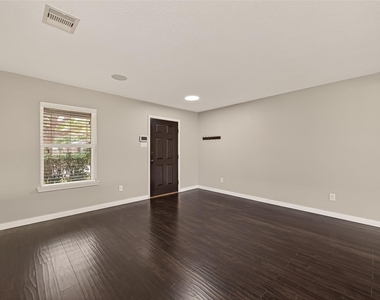 18302 Walden Gate Ln - Photo Thumbnail 6