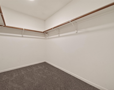 18302 Walden Gate Ln - Photo Thumbnail 40