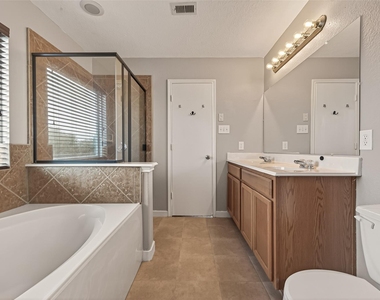 18302 Walden Gate Ln - Photo Thumbnail 36