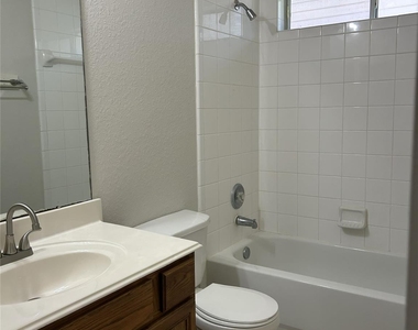 1006 Magnolia Dale Drive - Photo Thumbnail 6