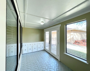 15006 Elmont Drive - Photo Thumbnail 21