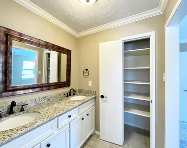 15006 Elmont Drive - Photo Thumbnail 41