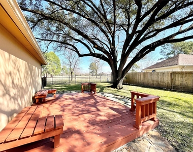 15006 Elmont Drive - Photo Thumbnail 6