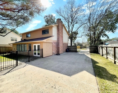 15006 Elmont Drive - Photo Thumbnail 3