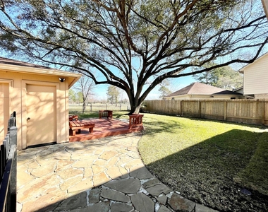 15006 Elmont Drive - Photo Thumbnail 5