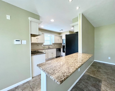 15006 Elmont Drive - Photo Thumbnail 22